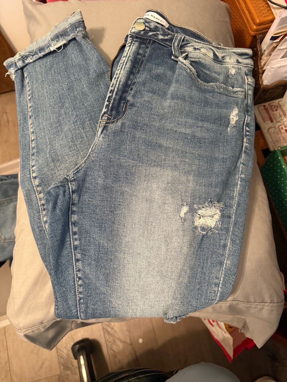 Flying Monkey Distressed Size 29